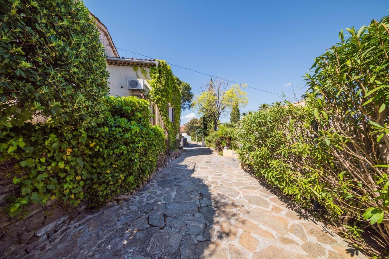 Les Capucines Saint Tropez Hotell Gassin Exteriör bild