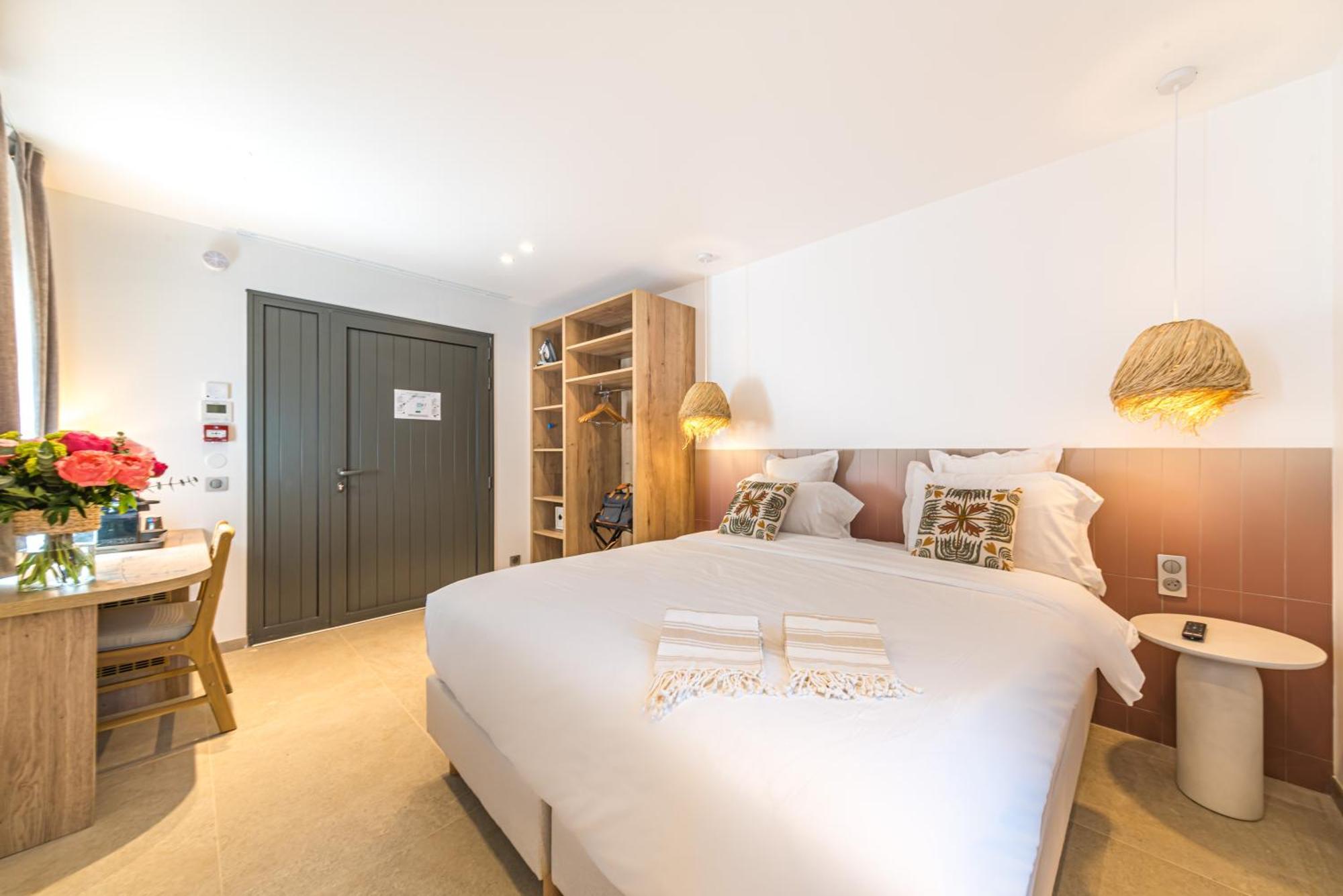 Les Capucines Saint Tropez Hotell Gassin Rum bild